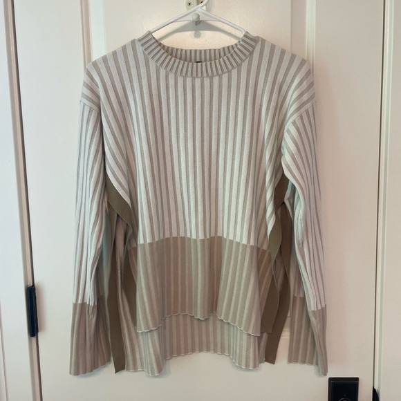 Cream sweater - Picture 2 of 4